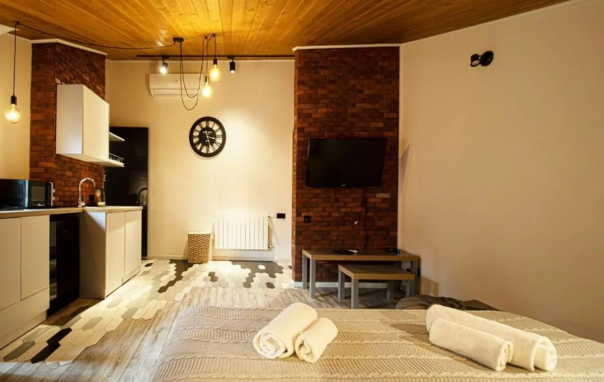 Apartament Top Location Cozy Wooden Ceiling Apt - By Wehost Tbilisi Gruzja