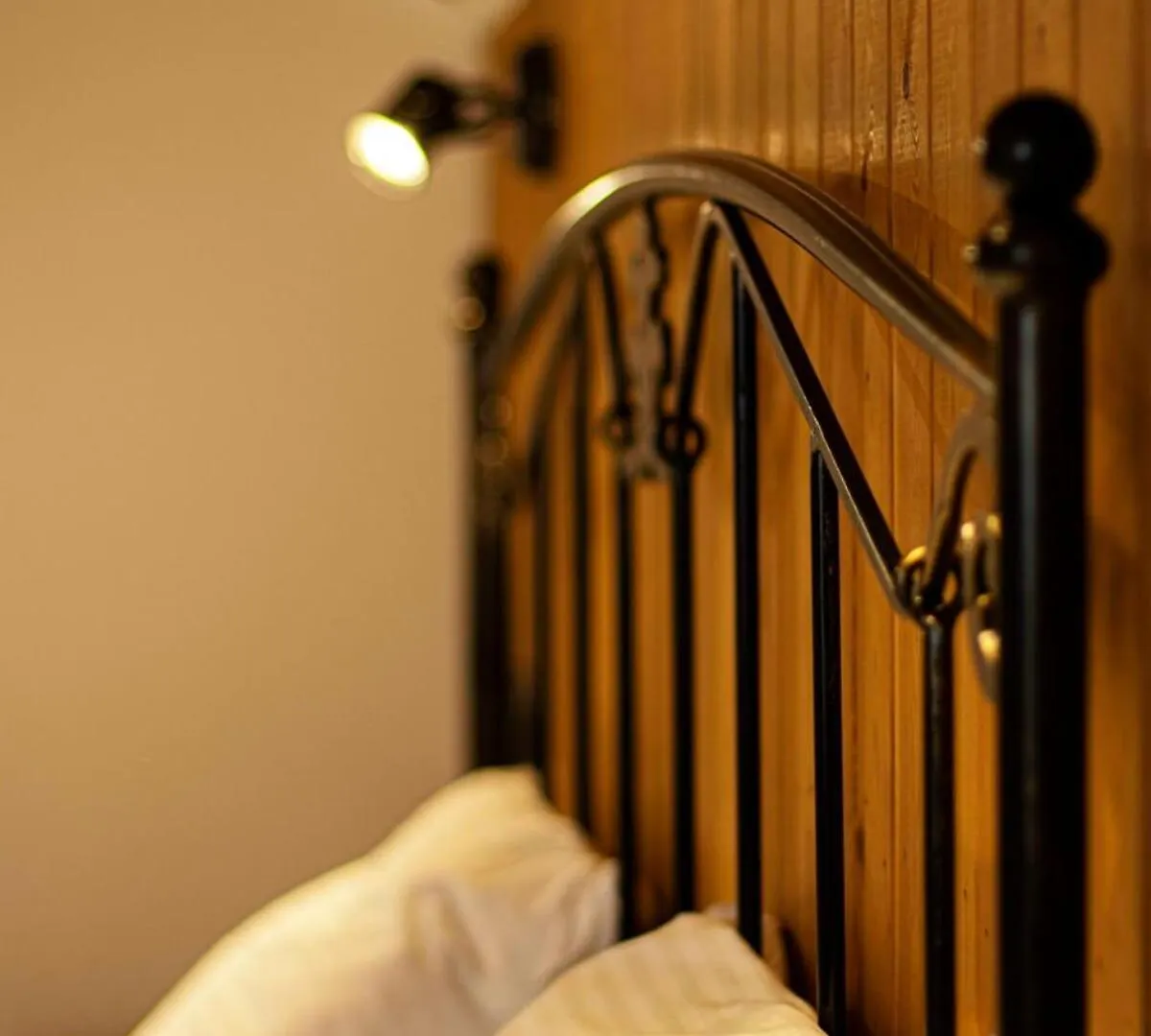 Top Location Cozy Wooden Ceiling Apt - By Wehost Tbilisi Gruzja